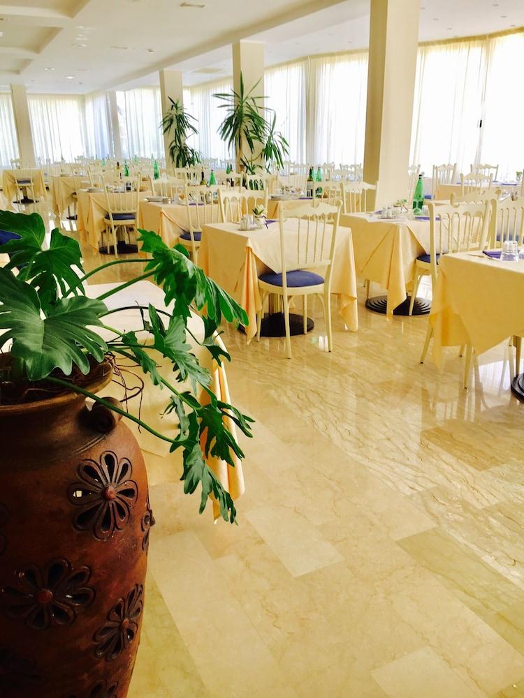 Hotel De Amicis 리치오네 외부 사진