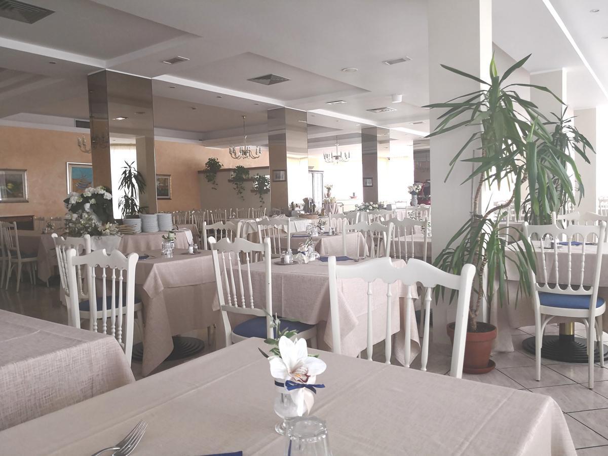 Hotel De Amicis 리치오네 외부 사진