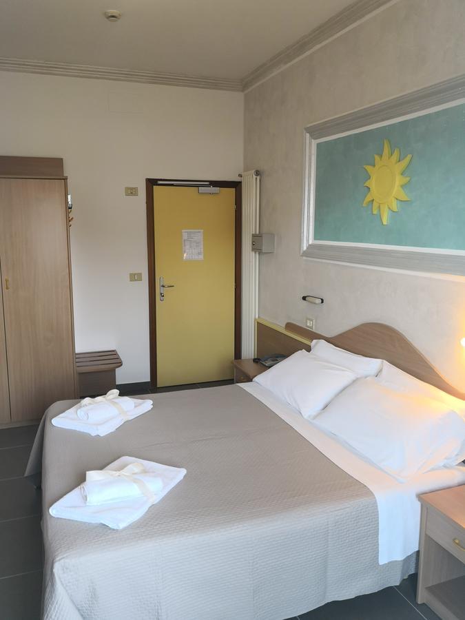 Hotel De Amicis 리치오네 외부 사진